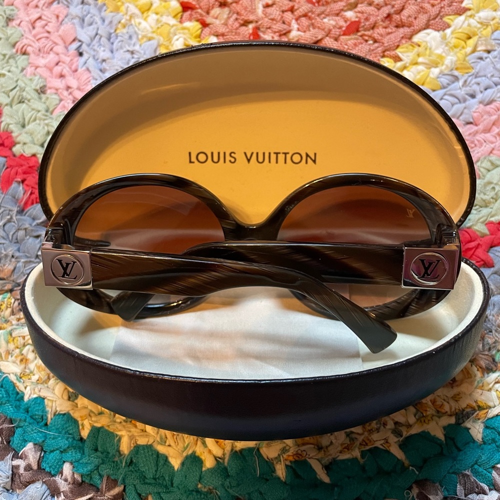 Authentic Louis Vuitton Sunglasses